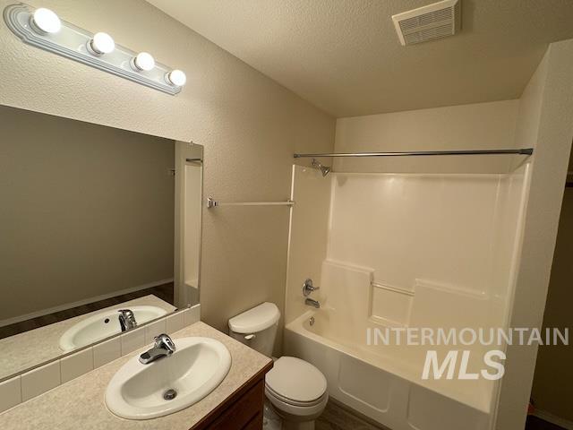 158 N Seafury Ln Apt 101, Boise, Idaho 83704, 3 Bedrooms, 2 Bathrooms, Rental For Rent, Price $1,900,MLS 98994770