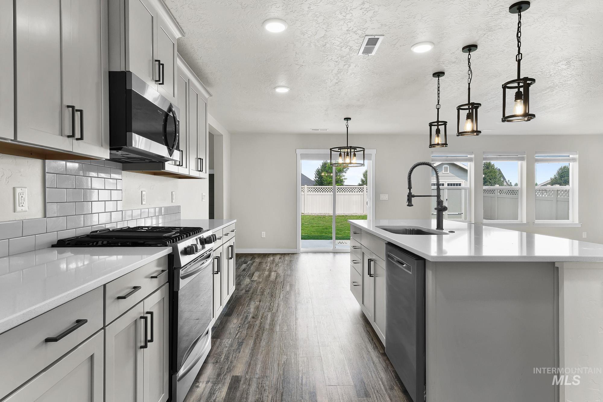 10350 Longtail Dr, Nampa, Idaho 83687, 6 Bedrooms, 2.5 Bathrooms, Residential For Sale, Price $499,900,MLS 98994773