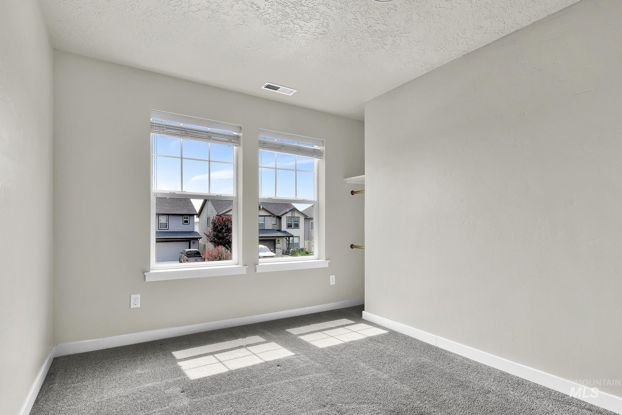 10350 Longtail Dr, Nampa, Idaho 83687, 6 Bedrooms, 2.5 Bathrooms, Residential For Sale, Price $499,900,MLS 98994773
