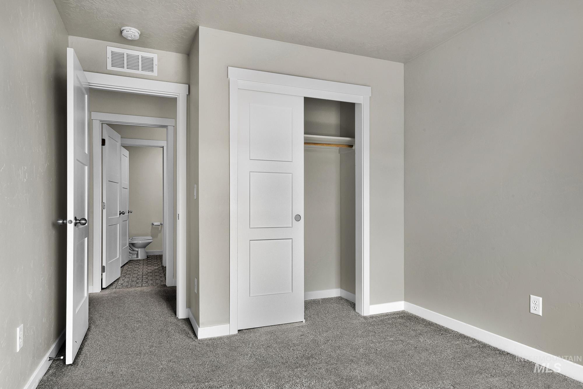 10350 Longtail Dr, Nampa, Idaho 83687, 6 Bedrooms, 2.5 Bathrooms, Residential For Sale, Price $499,900,MLS 98994773