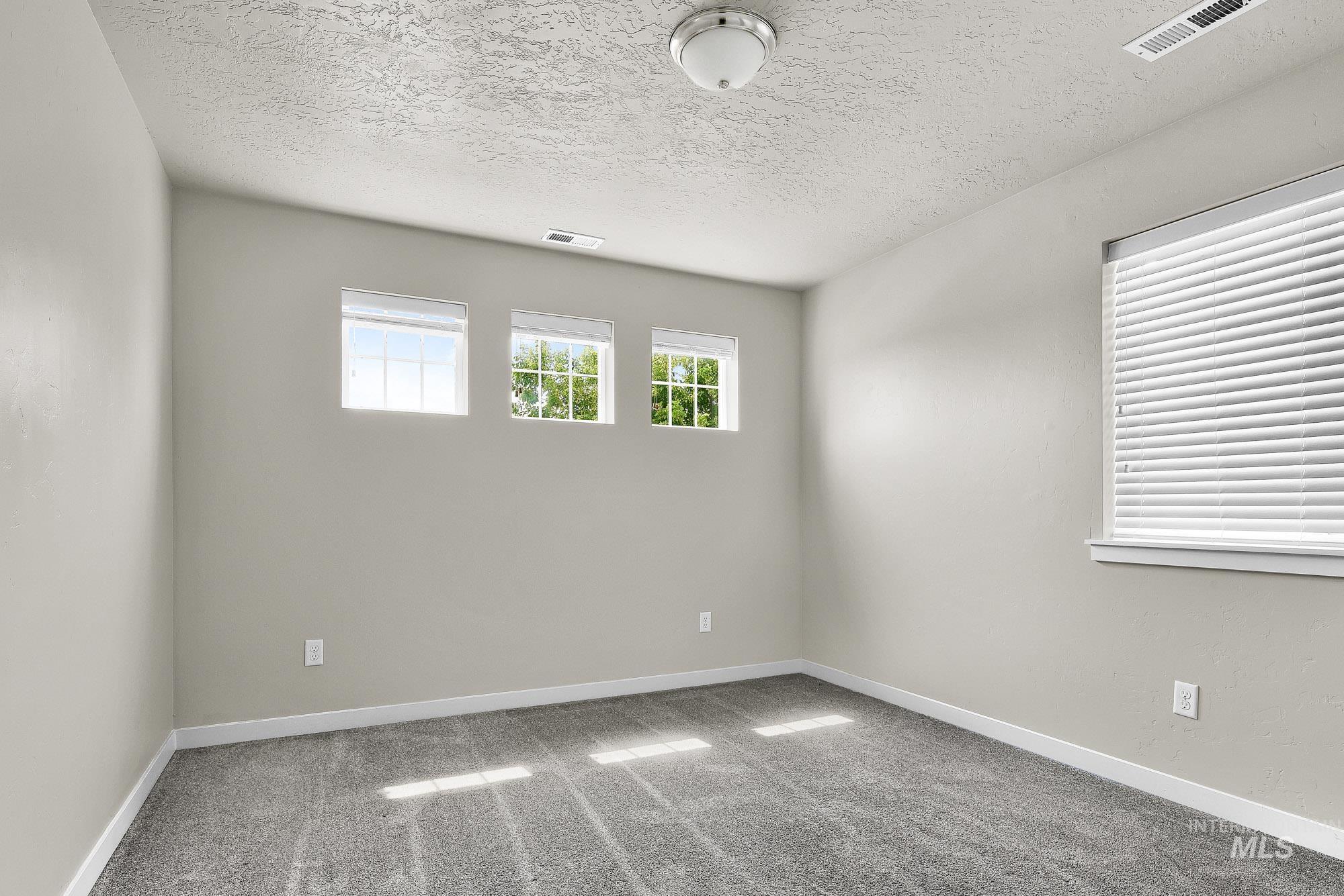 10350 Longtail Dr, Nampa, Idaho 83687, 6 Bedrooms, 2.5 Bathrooms, Residential For Sale, Price $499,900,MLS 98994773