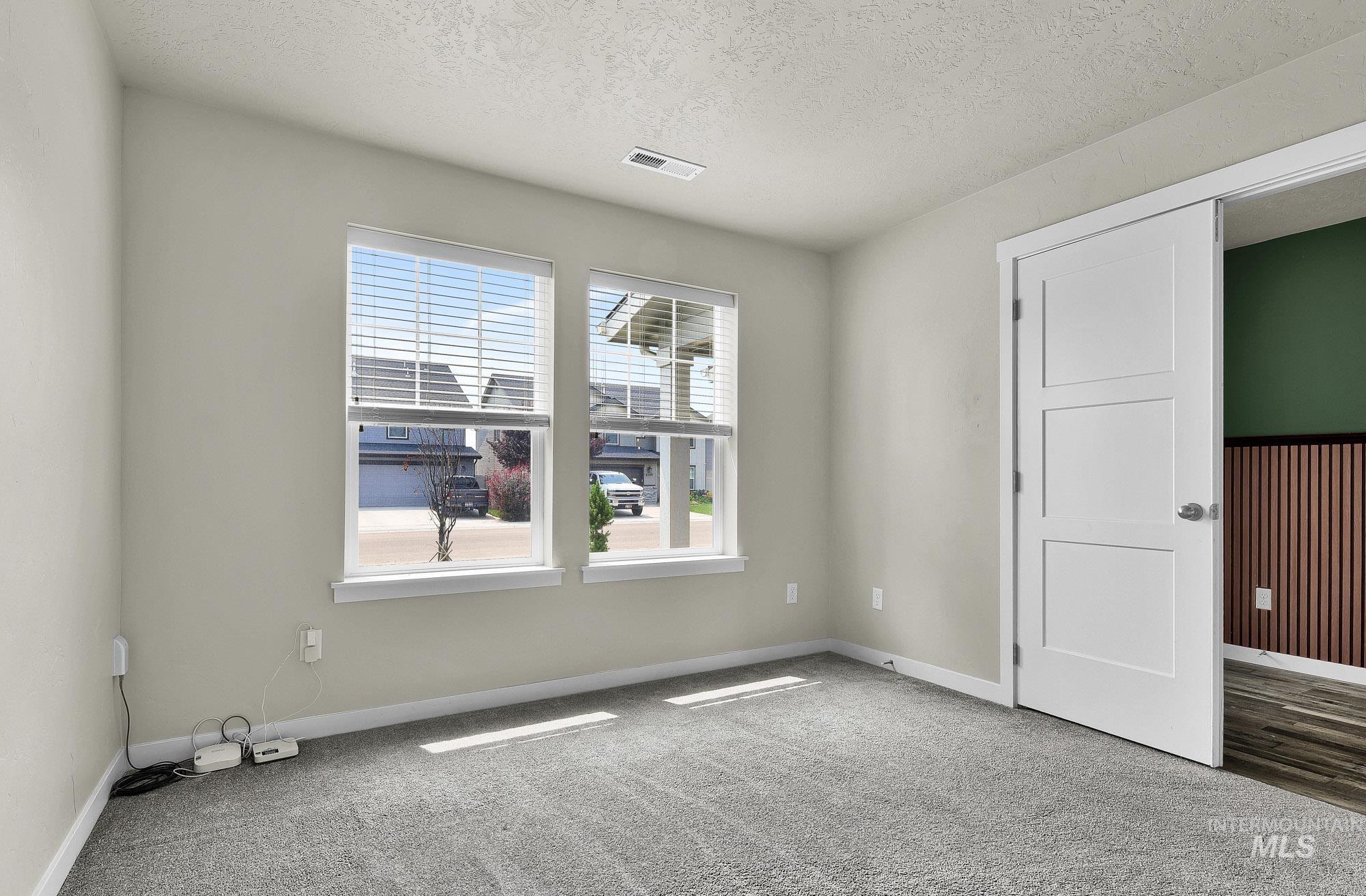 10350 Longtail Dr, Nampa, Idaho 83687, 6 Bedrooms, 2.5 Bathrooms, Residential For Sale, Price $499,900,MLS 98994773