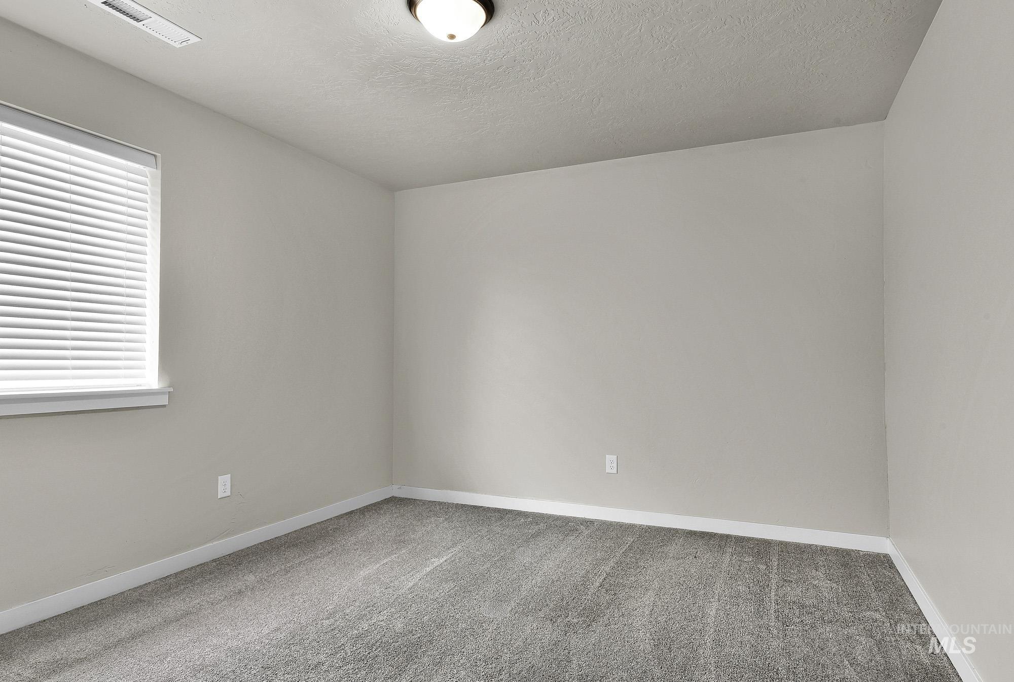 10350 Longtail Dr, Nampa, Idaho 83687, 6 Bedrooms, 2.5 Bathrooms, Residential For Sale, Price $499,900,MLS 98994773