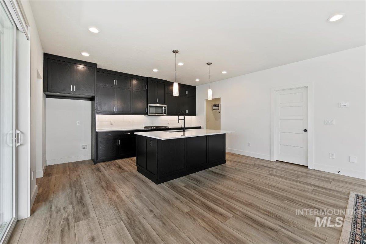 1811 E Knobcone Drive, Meridian, Idaho 83642, 3 Bedrooms, 2.5 Bathrooms, Residential For Sale, Price $549,990, 98994774