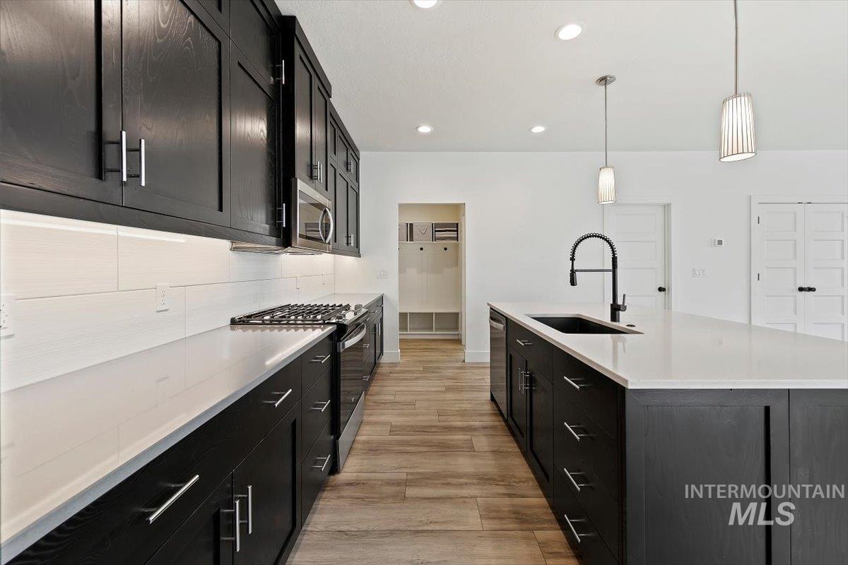 1811 E Knobcone Drive, Meridian, Idaho 83642, 3 Bedrooms, 2.5 Bathrooms, Residential For Sale, Price $549,990, 98994774