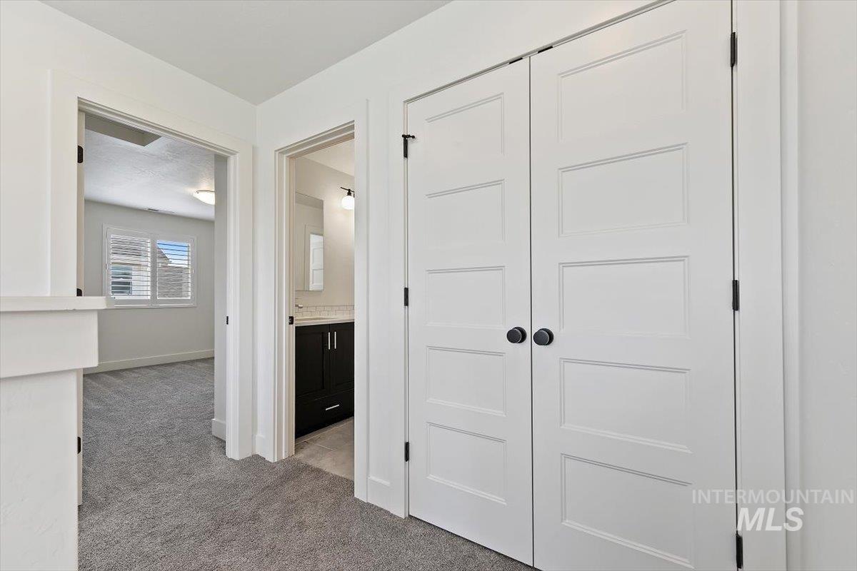 1811 E Knobcone Drive, Meridian, Idaho 83642, 3 Bedrooms, 2.5 Bathrooms, Residential For Sale, Price $549,990, 98994774