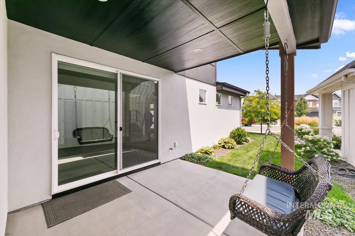 1811 E Knobcone Drive, Meridian, Idaho 83642, 3 Bedrooms, 2.5 Bathrooms, Residential For Sale, Price $549,990, 98994774