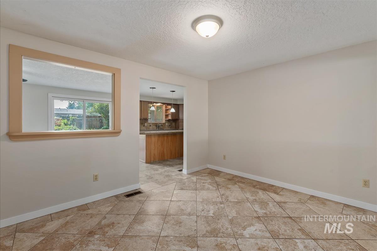 7505 W Snohomish St, Boise, Idaho 83709, 3 Bedrooms, 2 Bathrooms, Residential For Sale, Price $428,900,MLS 98994775