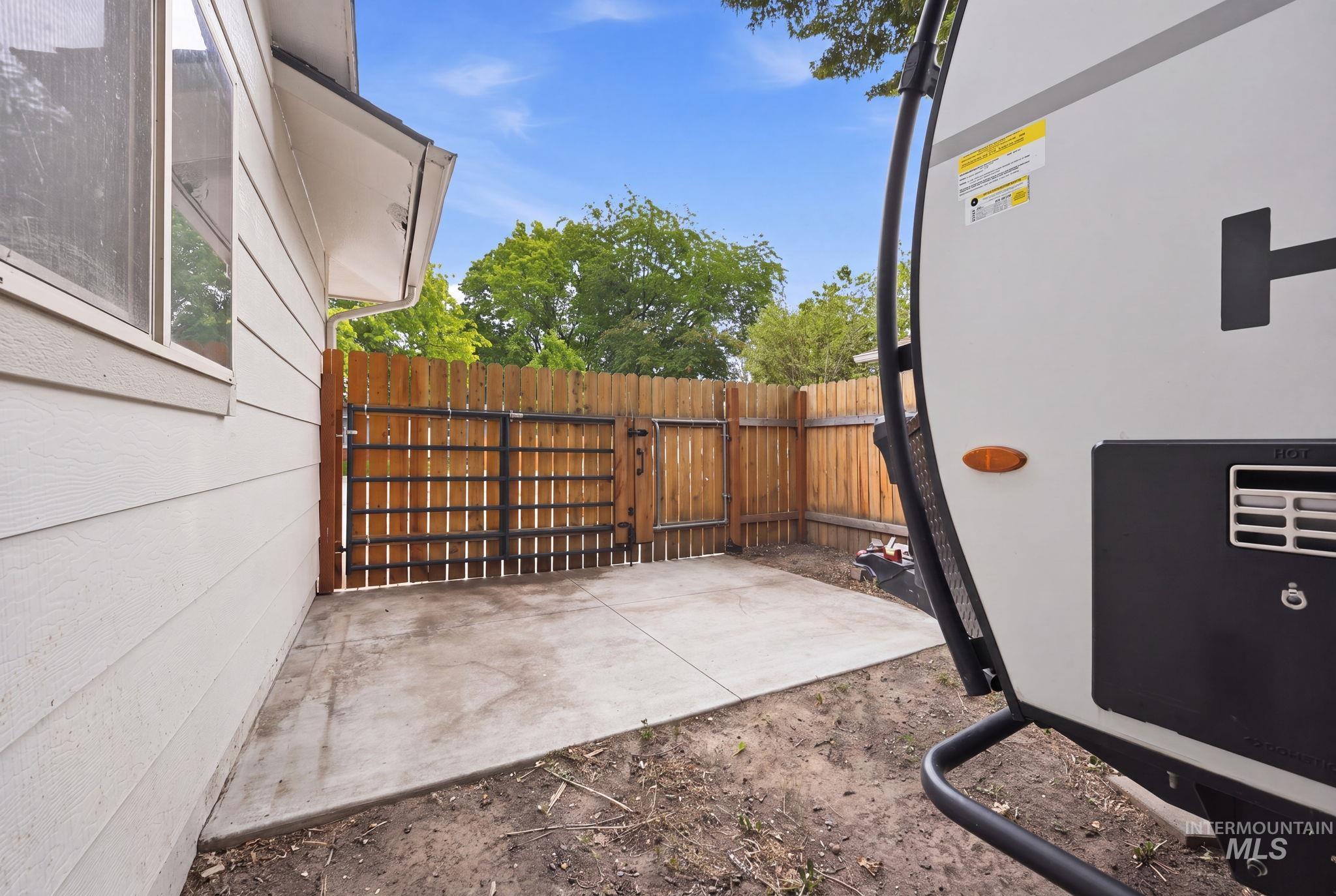 3911 S Pittsfield Way, Boise, Idaho 83706, 3 Bedrooms, 2.5 Bathrooms, Residential For Sale, Price $600,000, 98994778