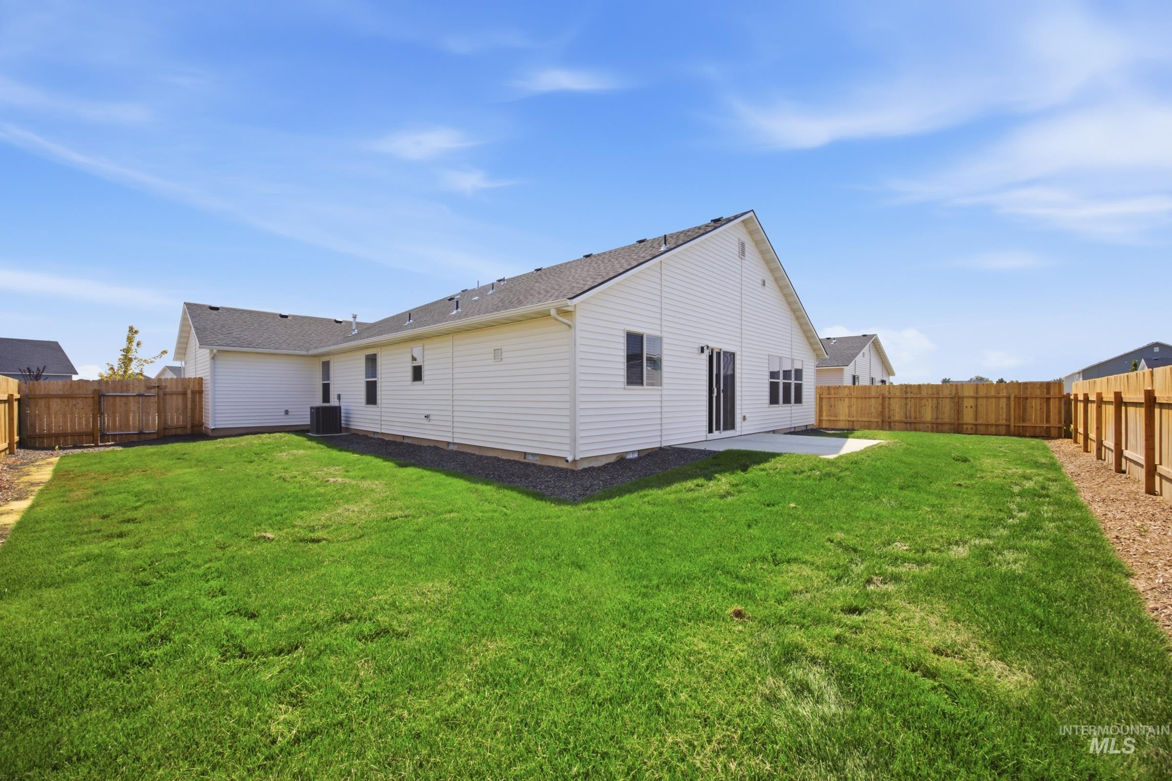 1085 Grass Pond Ave, Middleton, Idaho 83644, 4 Bedrooms, 2 Bathrooms, Residential For Sale, Price $456,990,MLS 98994779