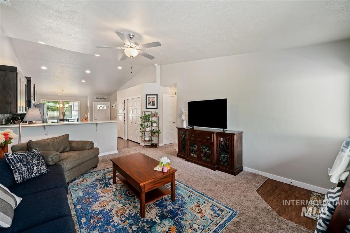 2727 E Apricot Dr, Meridian, Idaho 83646, 3 Bedrooms, 2 Bathrooms, Residential For Sale, Price $410,000, 98994782