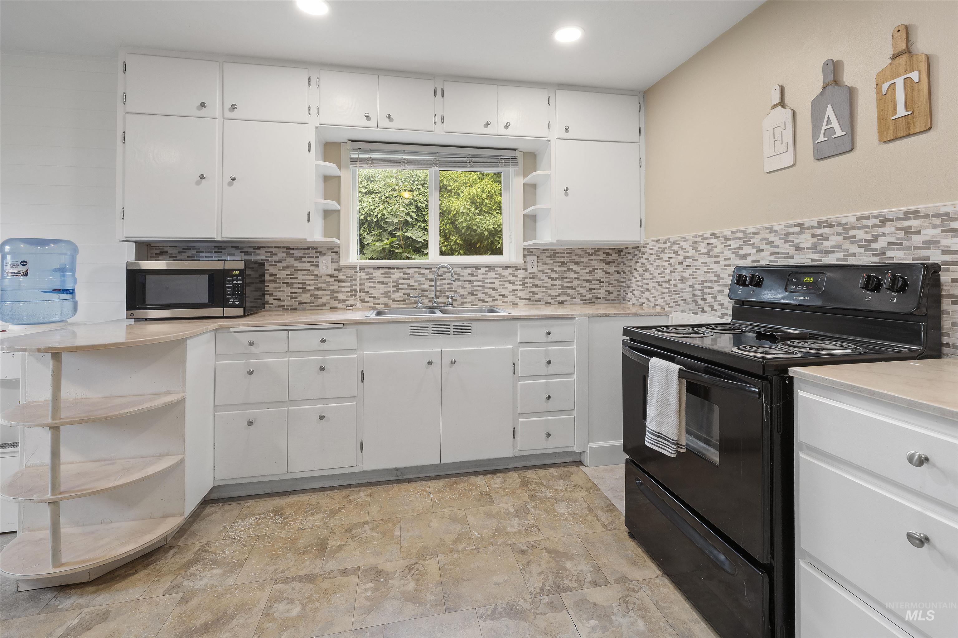 619 Burrell Ave, Lewiston, Idaho 83501, 3 Bedrooms, 2 Bathrooms, Residential For Sale, Price $380,000, 98994783