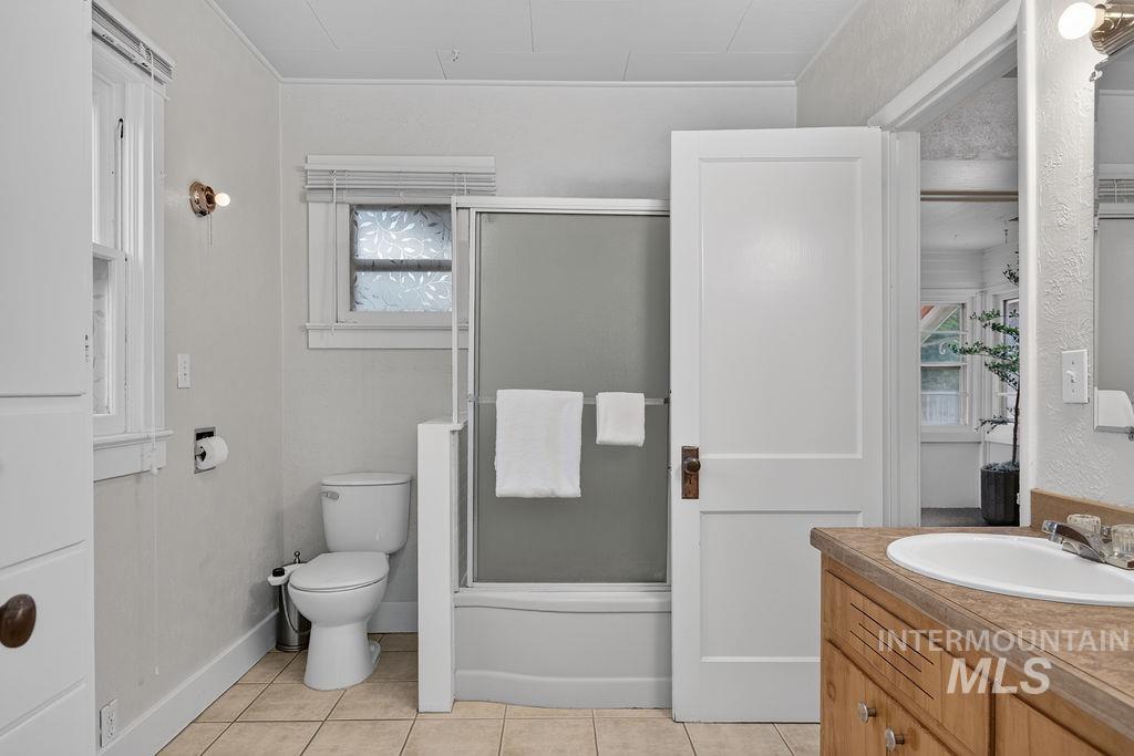 2103 Lincoln St, Caldwell, Idaho 83605, 3 Bedrooms, 1 Bathroom, Residential For Sale, Price $379,000, 98994784
