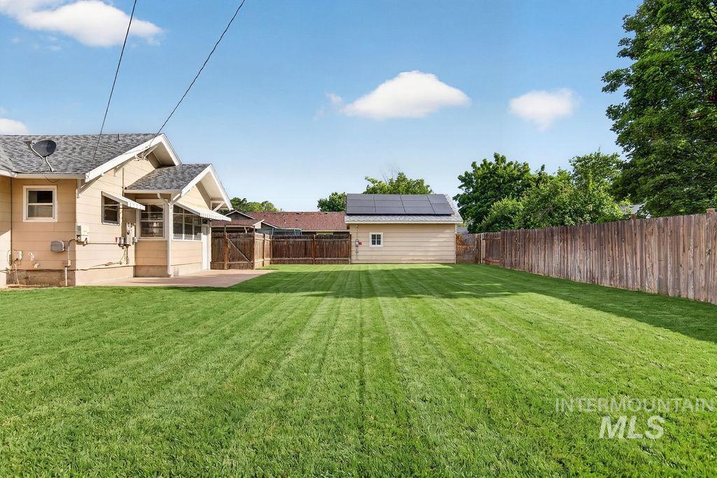 2103 Lincoln St, Caldwell, Idaho 83605, 3 Bedrooms, 1 Bathroom, Residential For Sale, Price $379,000, 98994784