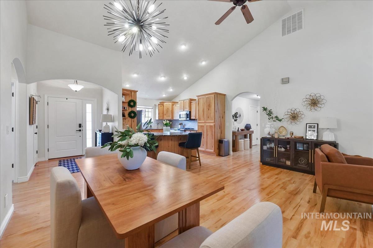 16915 N Darmady Loop, Nampa, Idaho 83687, 3 Bedrooms, 2 Bathrooms, Residential For Sale, Price $449,900, 98994786