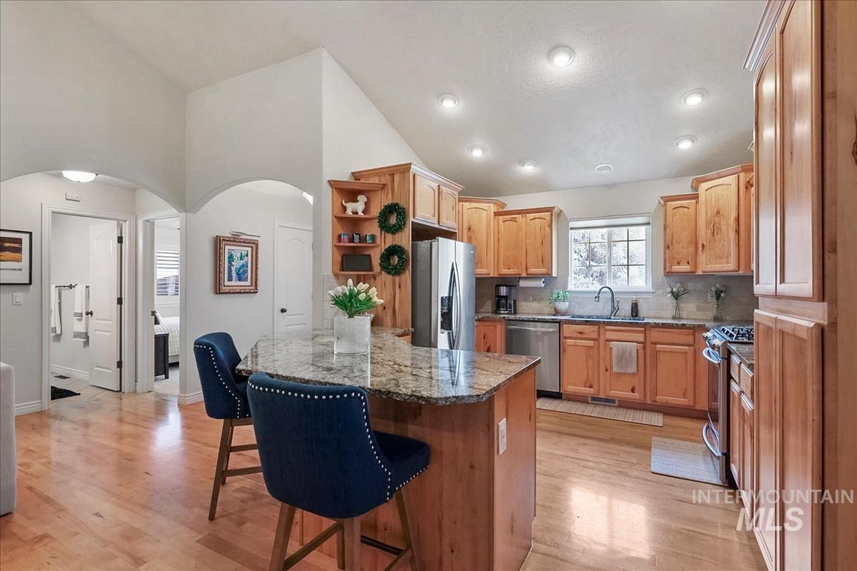16915 N Darmady Loop, Nampa, Idaho 83687, 3 Bedrooms, 2 Bathrooms, Residential For Sale, Price $449,900, 98994786