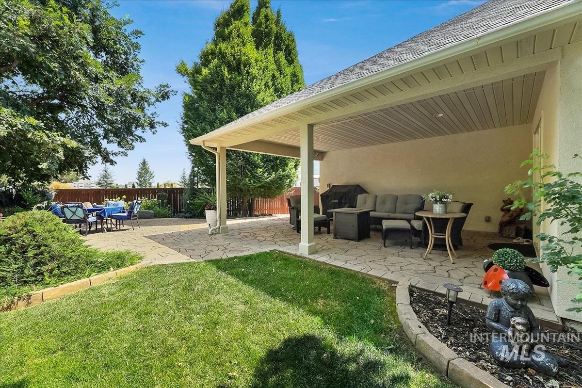 16915 N Darmady Loop, Nampa, Idaho 83687, 3 Bedrooms, 2 Bathrooms, Residential For Sale, Price $449,900, 98994786