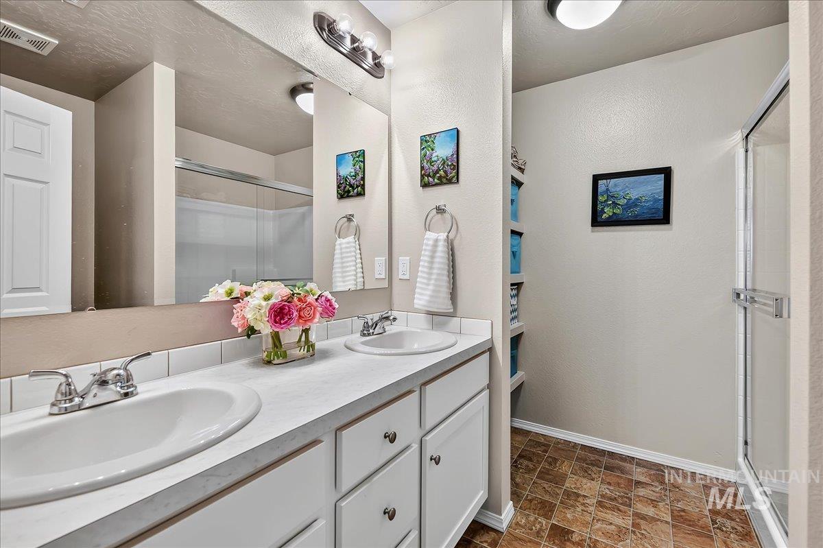 11803 Penobscot St, Caldwell, Idaho 83605, 3 Bedrooms, 2 Bathrooms, Residential For Sale, Price $374,900, 98994789