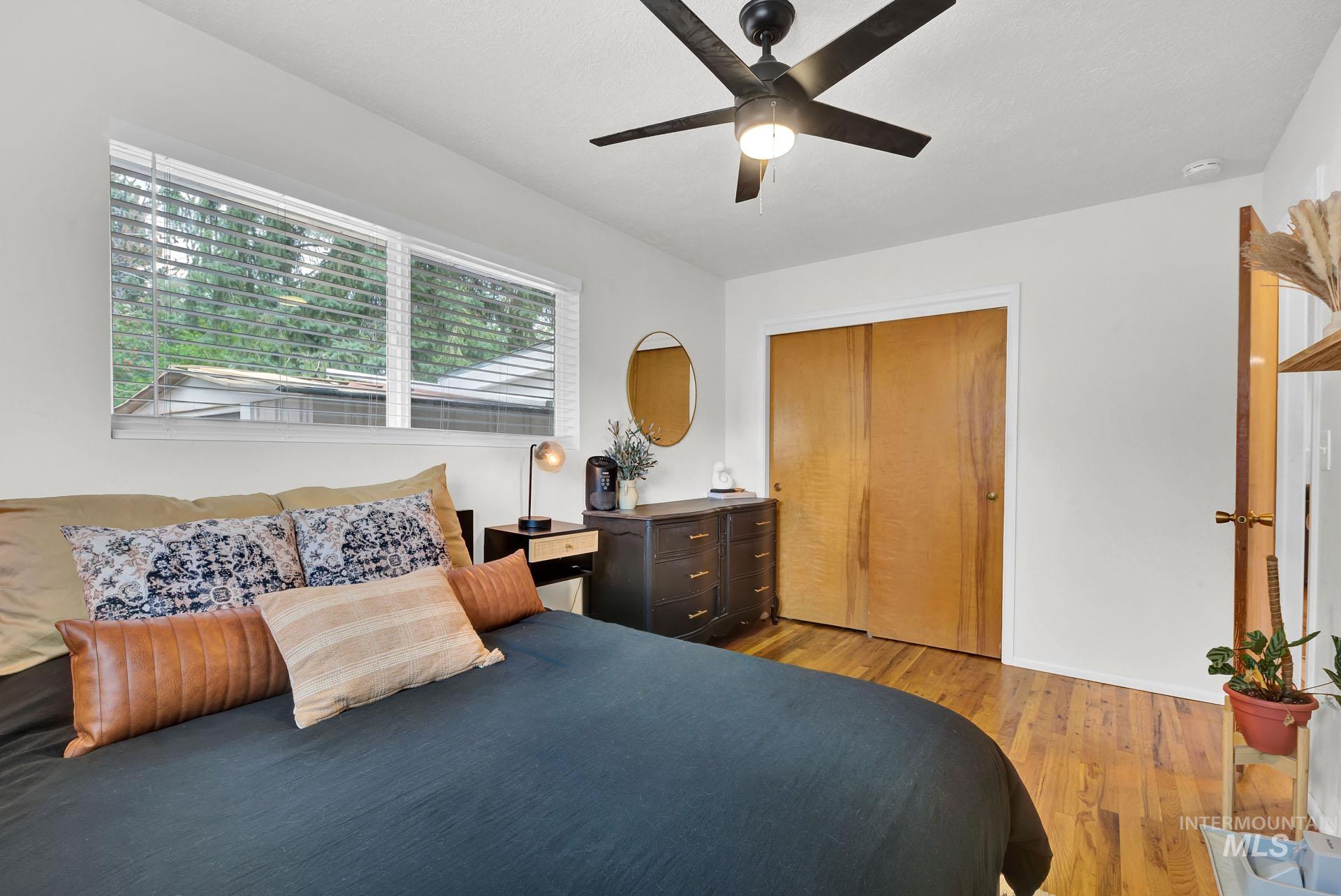 220 N Owyhee Street, Boise, Idaho 83706, 2 Bedrooms, 1 Bathroom, Residential Income For Sale, Price $685,000,MLS 98994790