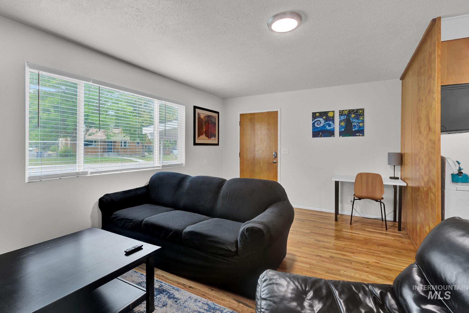 220 N Owyhee Street, Boise, Idaho 83706, 2 Bedrooms, 1 Bathroom, Residential Income For Sale, Price $685,000,MLS 98994790