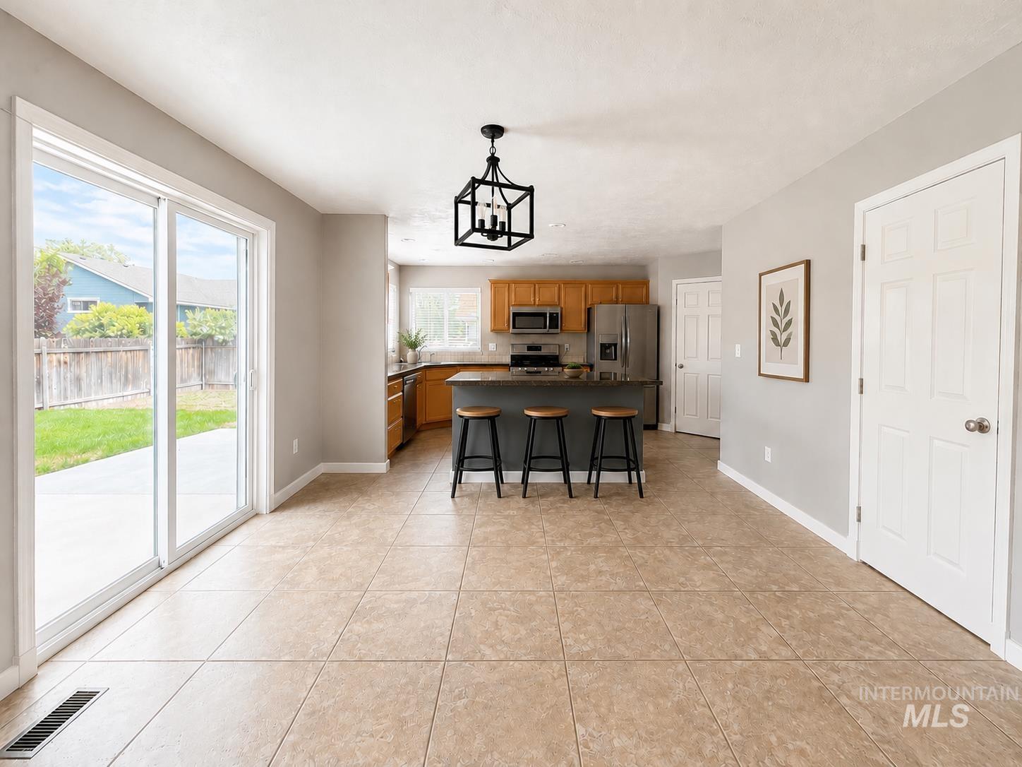 1400 NW Dry Creek, Mountain Home, Idaho 83647, 4 Bedrooms, 2.5 Bathrooms, Residential For Sale, Price $424,900,MLS 98994792