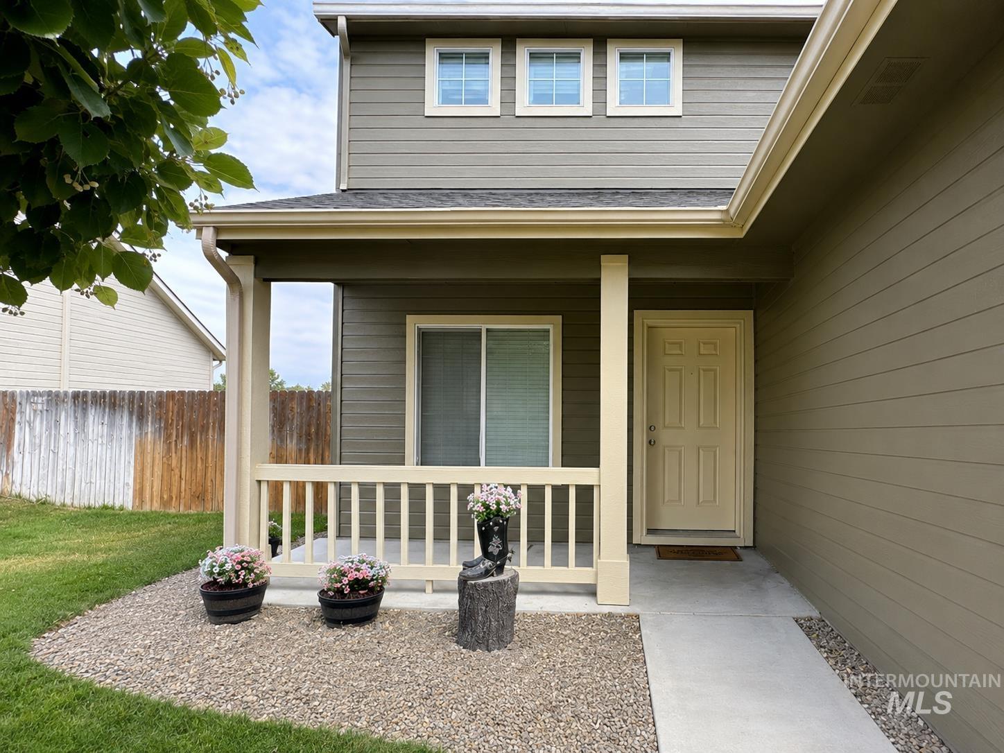 1400 NW Dry Creek, Mountain Home, Idaho 83647, 4 Bedrooms, 2.5 Bathrooms, Residential For Sale, Price $424,900,MLS 98994792