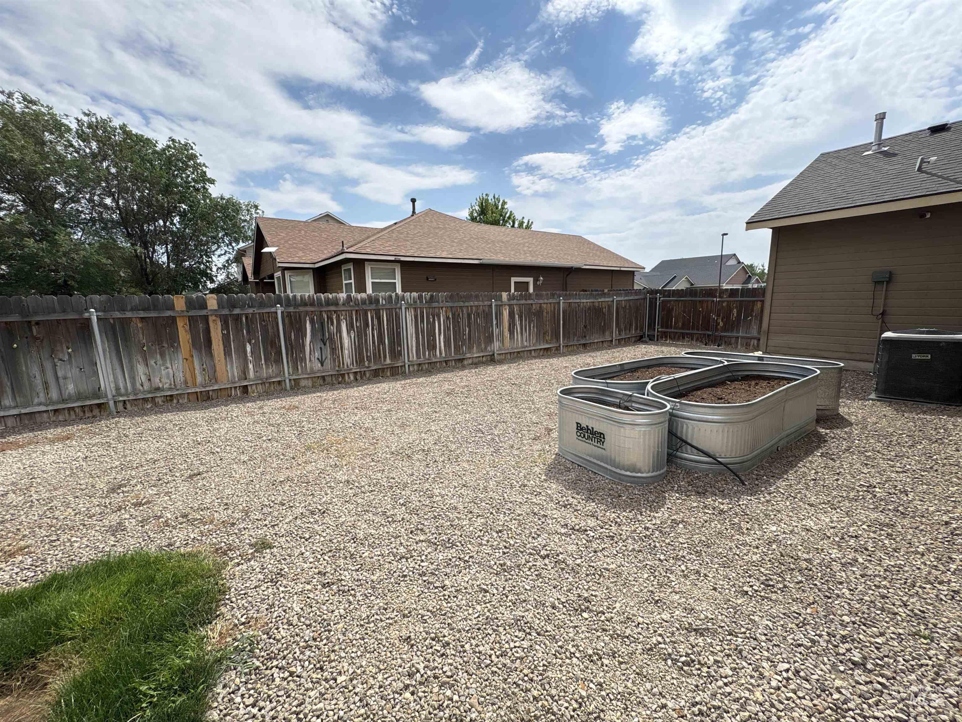 1400 NW Dry Creek, Mountain Home, Idaho 83647, 4 Bedrooms, 2.5 Bathrooms, Residential For Sale, Price $424,900,MLS 98994792