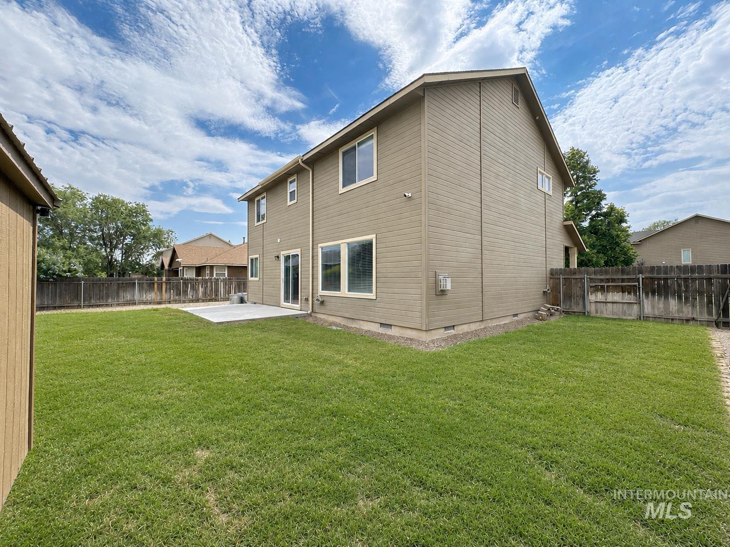 1400 NW Dry Creek, Mountain Home, Idaho 83647, 4 Bedrooms, 2.5 Bathrooms, Residential For Sale, Price $424,900,MLS 98994792