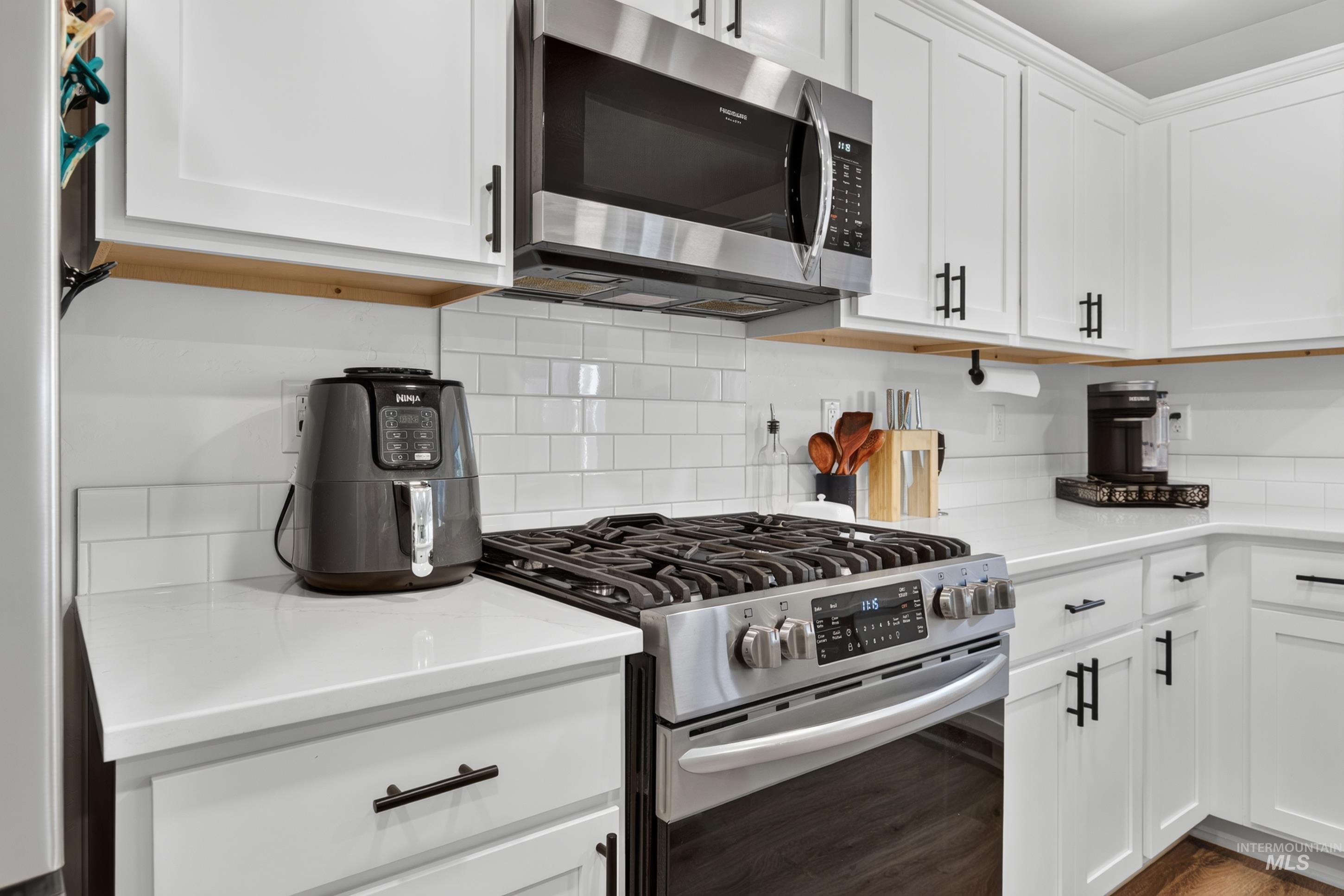 6085 S Carlburg Ave, Boise, Idaho 83709, 3 Bedrooms, 2.5 Bathrooms, Residential For Sale, Price $460,000, 98994794
