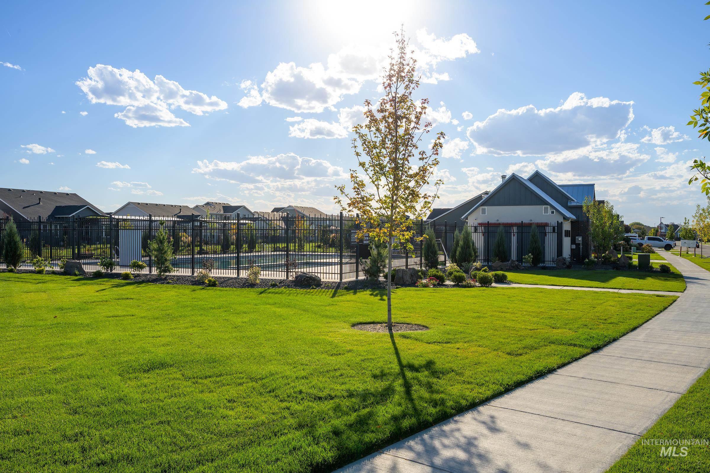 18079 Cinder Brook Ave, Nampa, Idaho 83687, 3 Bedrooms, 2.5 Bathrooms, Residential For Sale, Price $534,600,MLS 98994800