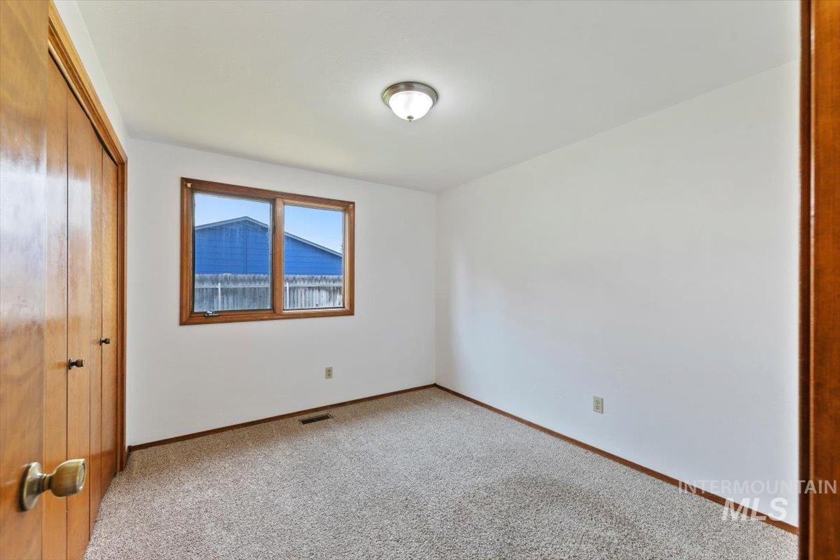 10321 W Macaw Ct, Boise, Idaho 83704, 3 Bedrooms, 2 Bathrooms, Residential For Sale, Price $449,900,MLS 98994804