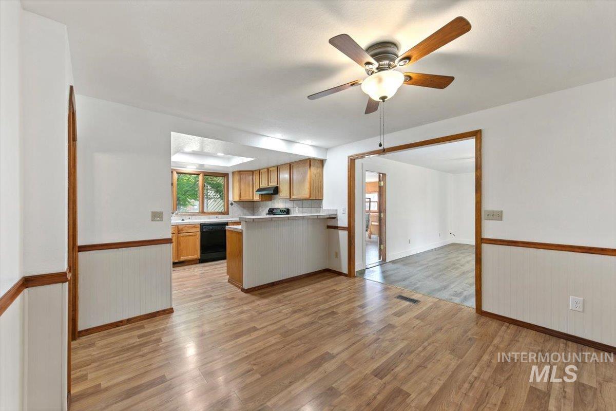 10321 W Macaw Ct, Boise, Idaho 83704, 3 Bedrooms, 2 Bathrooms, Residential For Sale, Price $449,900,MLS 98994804