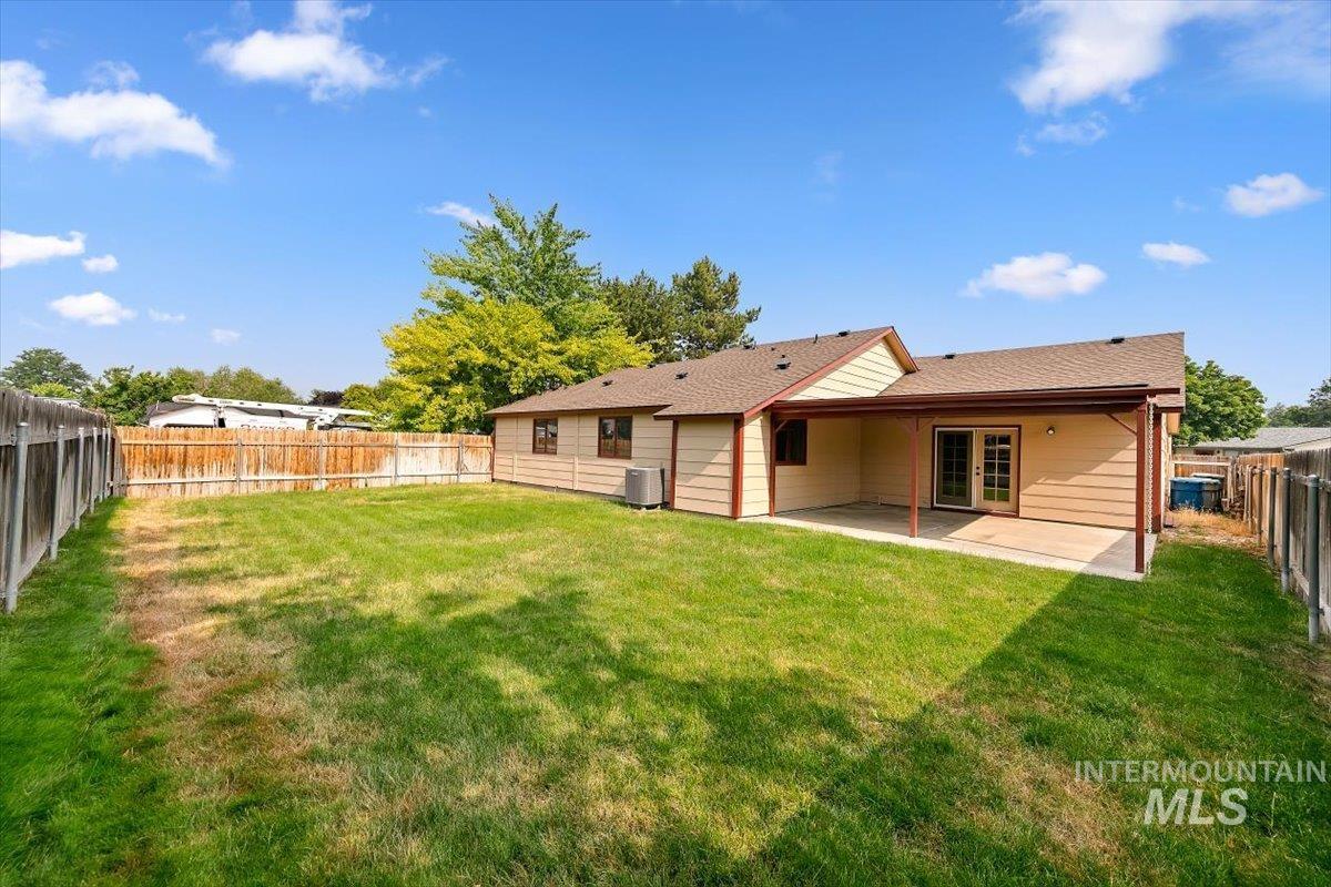 10321 W Macaw Ct, Boise, Idaho 83704, 3 Bedrooms, 2 Bathrooms, Residential For Sale, Price $449,900,MLS 98994804