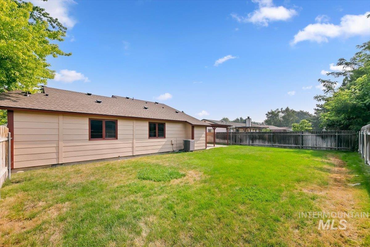 10321 W Macaw Ct, Boise, Idaho 83704, 3 Bedrooms, 2 Bathrooms, Residential For Sale, Price $449,900,MLS 98994804