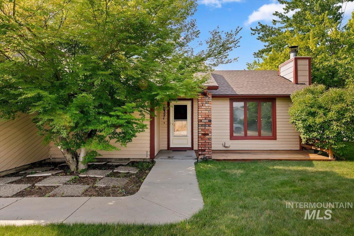 10321 W Macaw Ct, Boise, Idaho 83704, 3 Bedrooms, 2 Bathrooms, Residential For Sale, Price $449,900,MLS 98994804