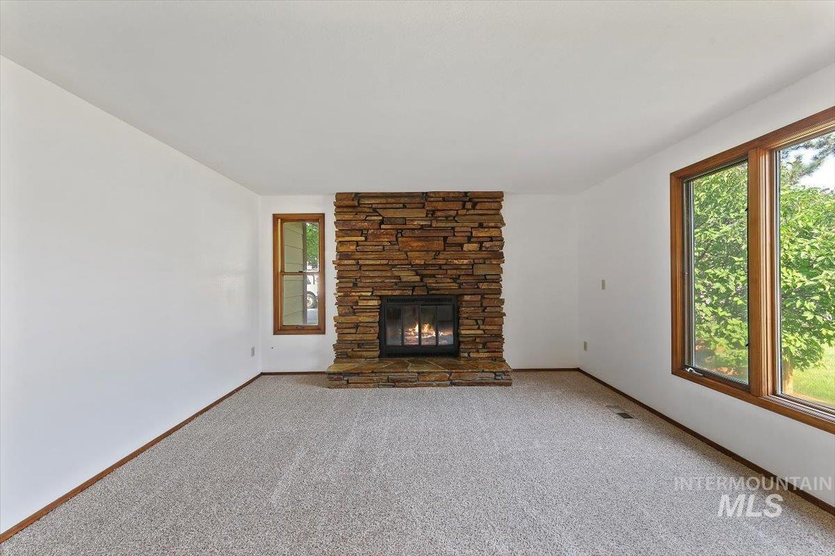 10321 W Macaw Ct, Boise, Idaho 83704, 3 Bedrooms, 2 Bathrooms, Residential For Sale, Price $449,900,MLS 98994804
