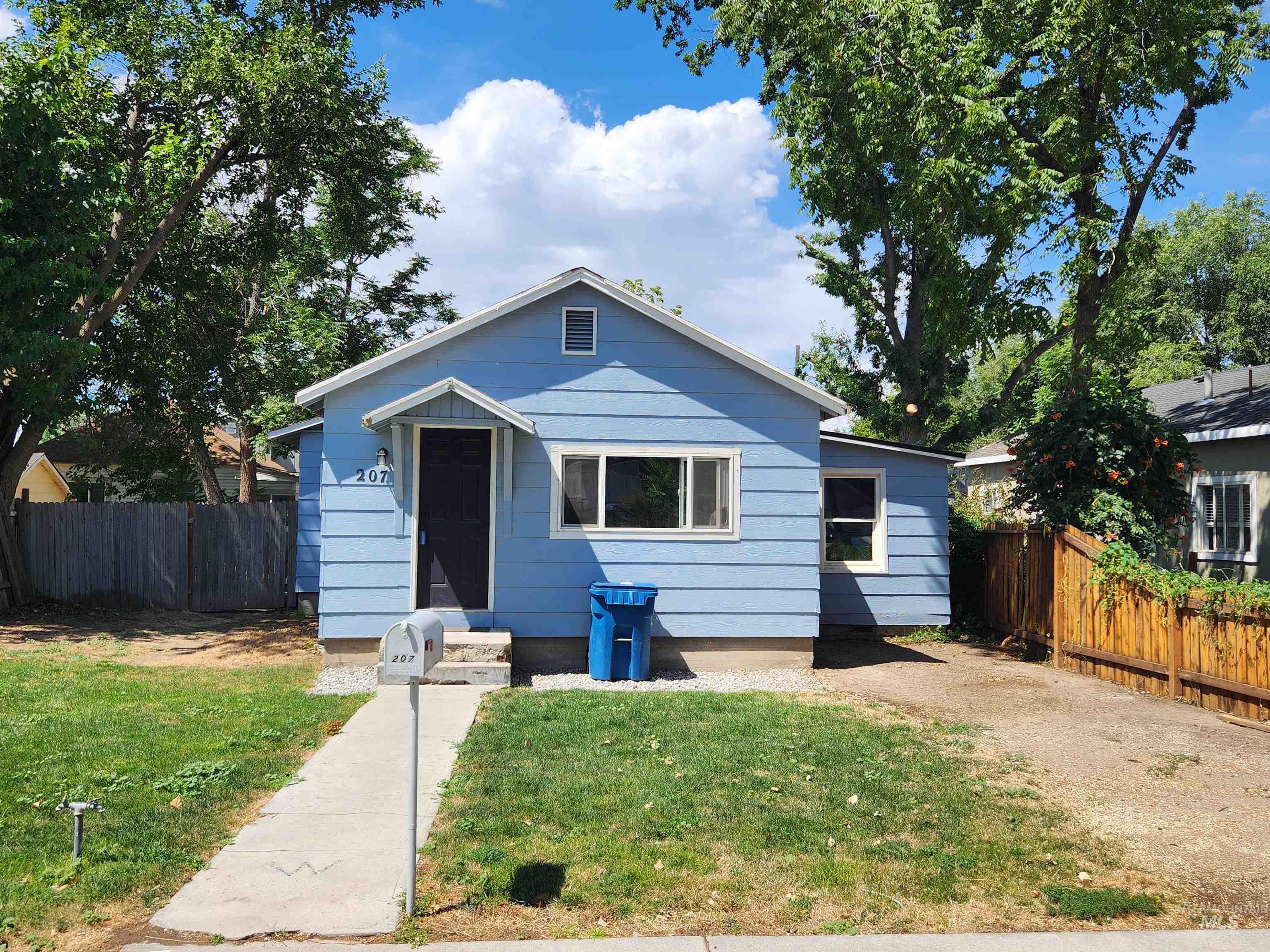 207 9th Ave N, Nampa, Idaho 83687, 3 Bedrooms, 1 Bathroom, Residential For Sale, Price $305,500,MLS 98994806
