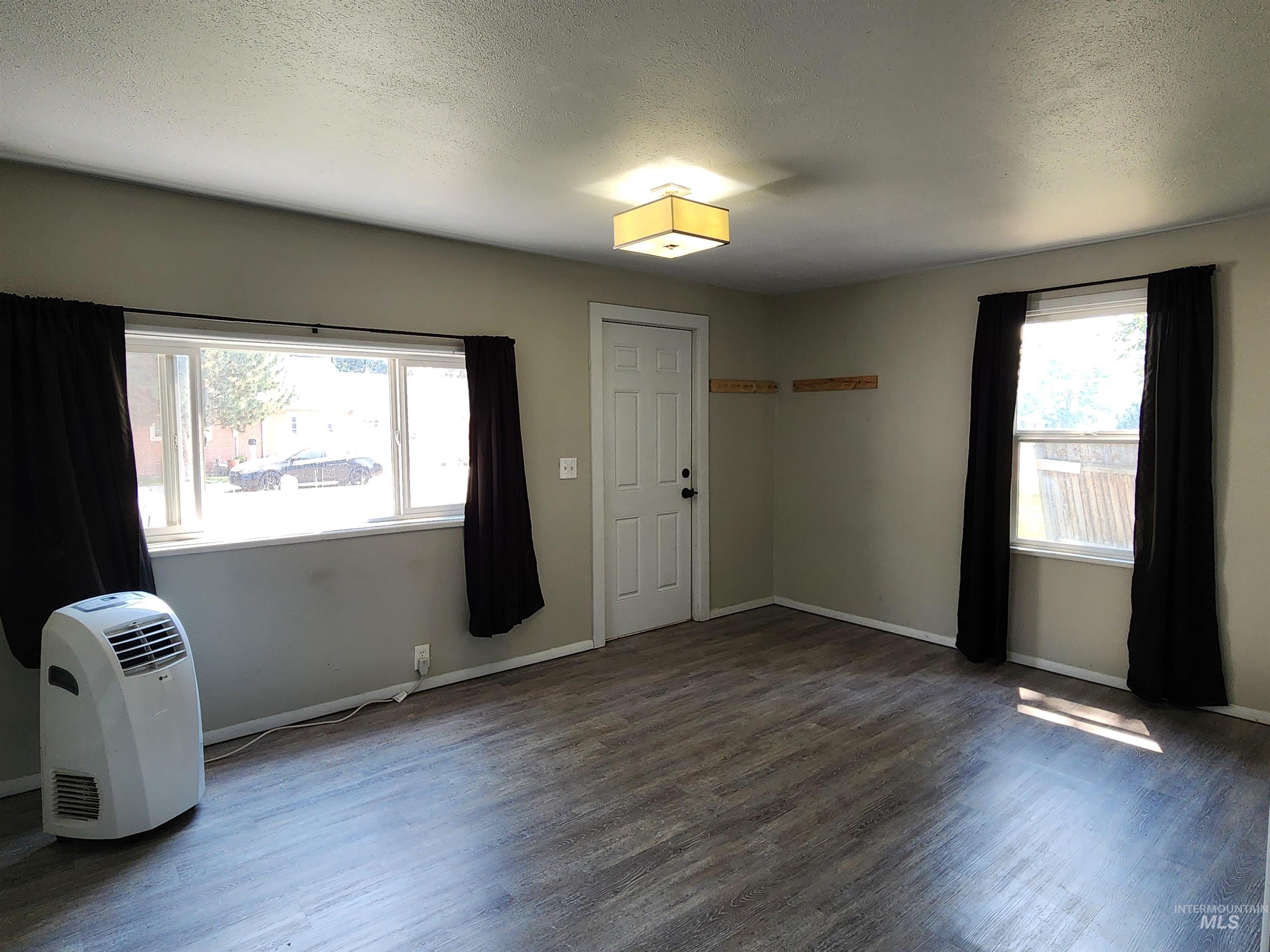 207 9th Ave N, Nampa, Idaho 83687, 3 Bedrooms, 1 Bathroom, Residential For Sale, Price $305,500,MLS 98994806
