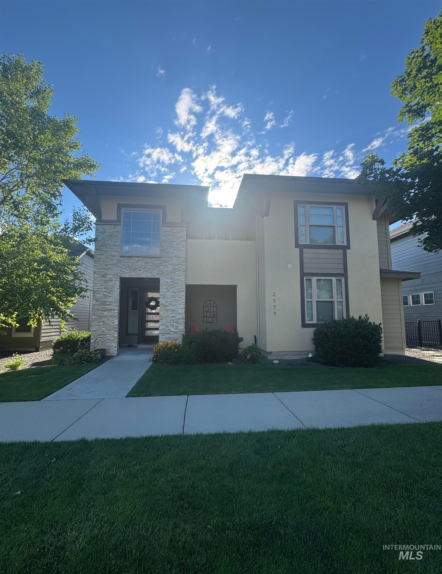 2577 S Trailwood Way, Boise, Idaho 83716, 5 Bedrooms, 3 Bathrooms, Residential For Sale, Price $985,000, 98994807