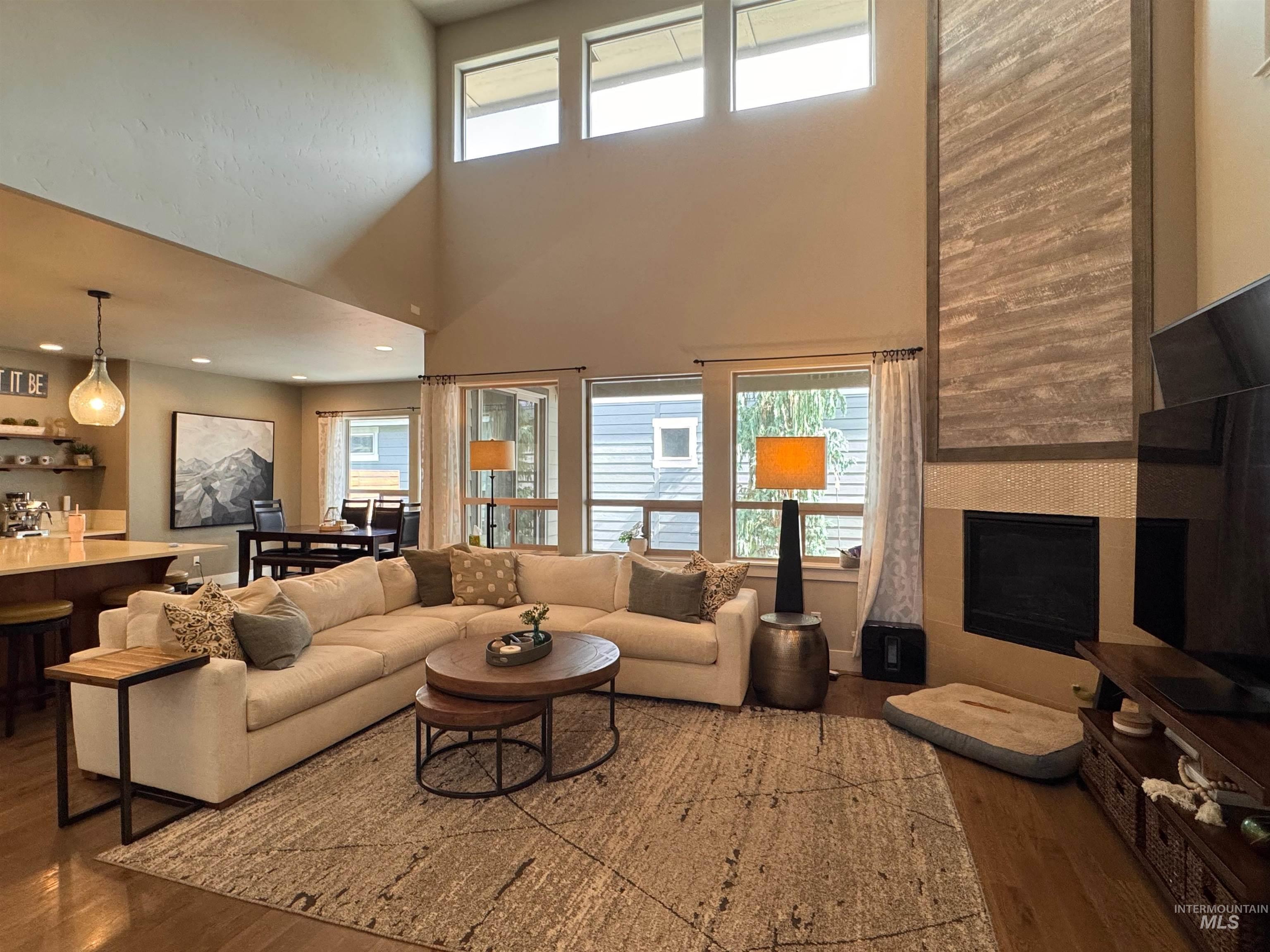 2577 S Trailwood Way, Boise, Idaho 83716, 5 Bedrooms, 3 Bathrooms, Residential For Sale, Price $985,000, 98994807