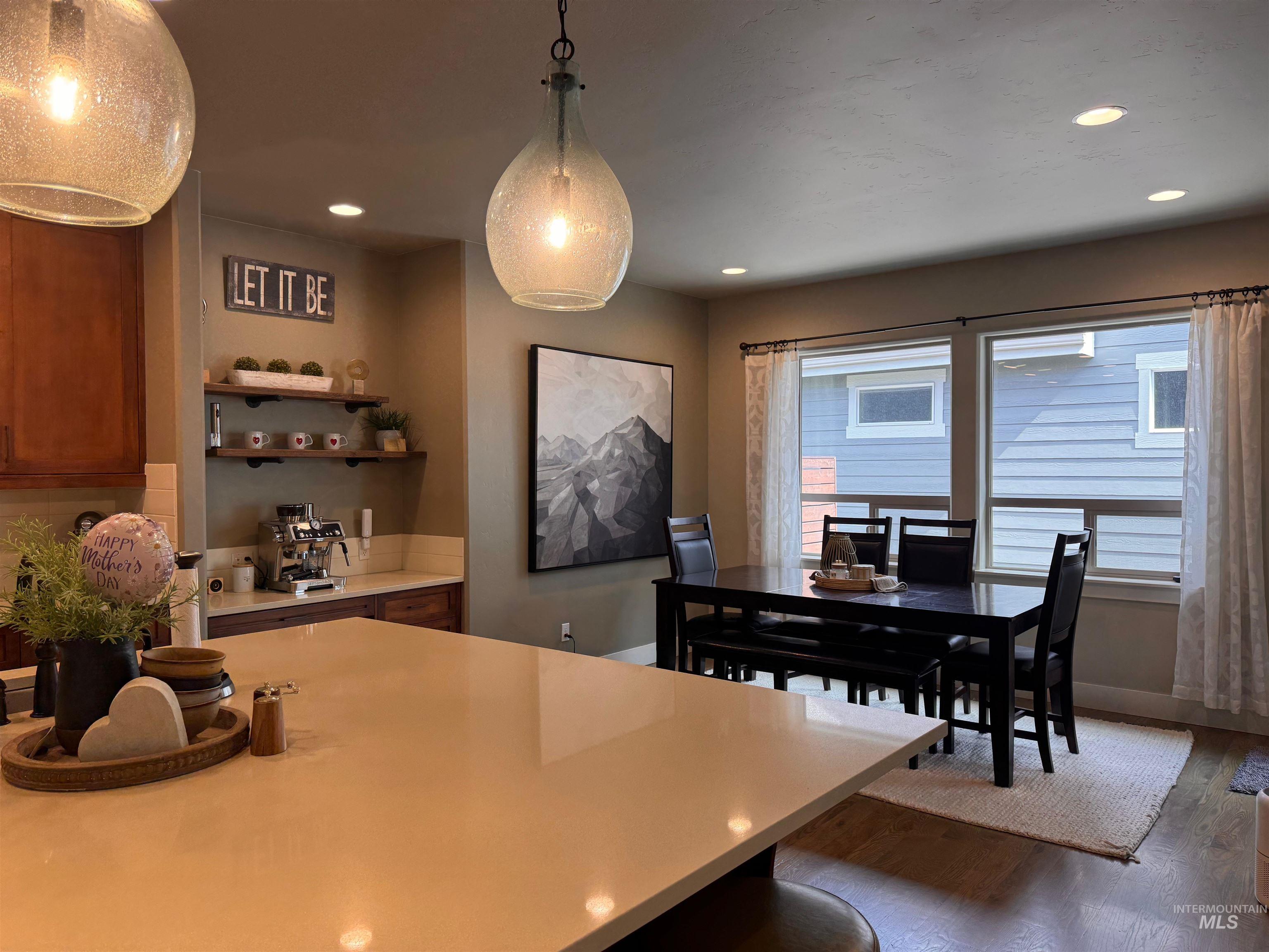 2577 S Trailwood Way, Boise, Idaho 83716, 5 Bedrooms, 3 Bathrooms, Residential For Sale, Price $985,000, 98994807