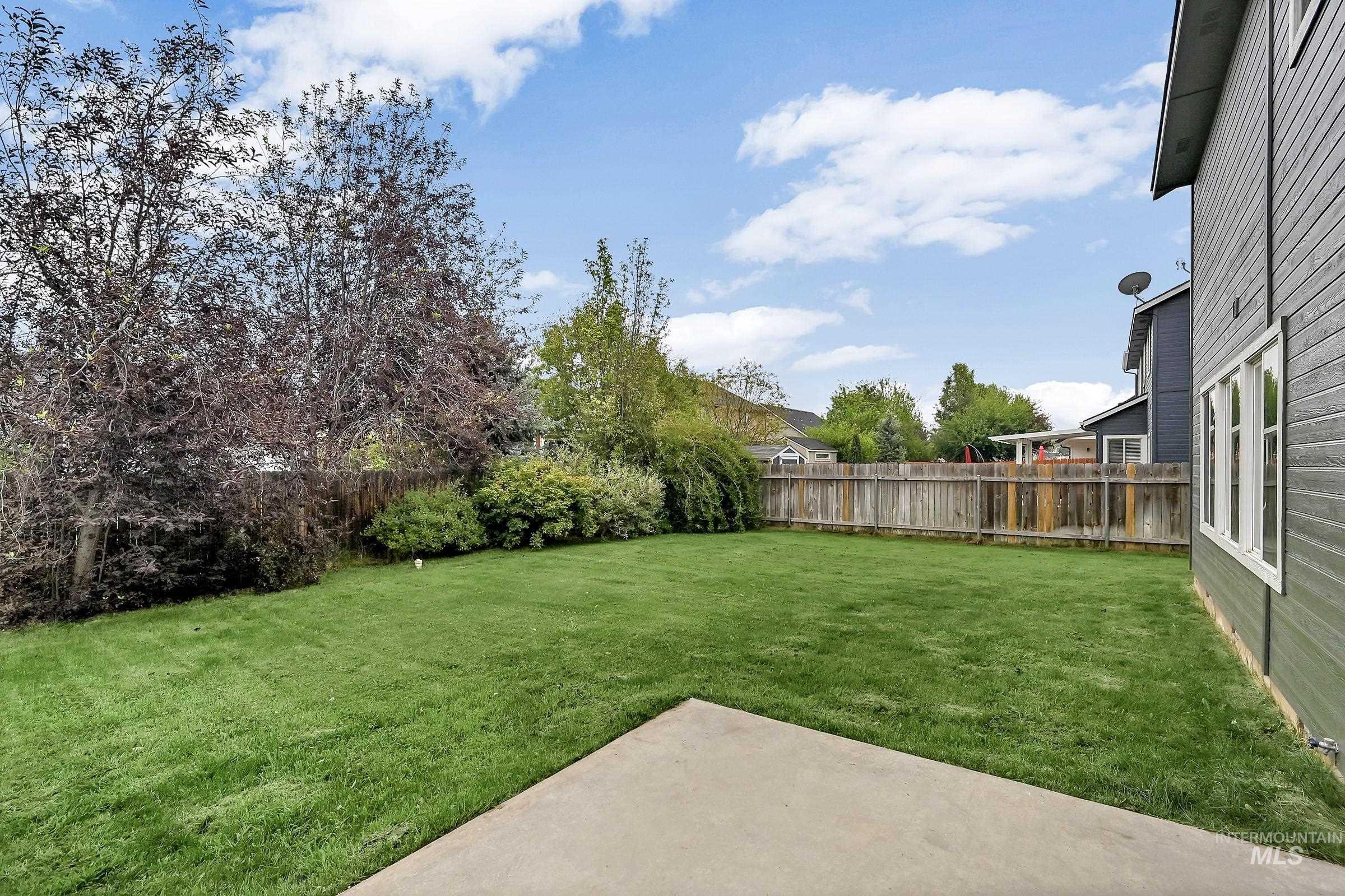 5326 N Isla Ave, Meridian, Idaho 83646, 4 Bedrooms, 2.5 Bathrooms, Residential For Sale, Price $569,000, 98994811