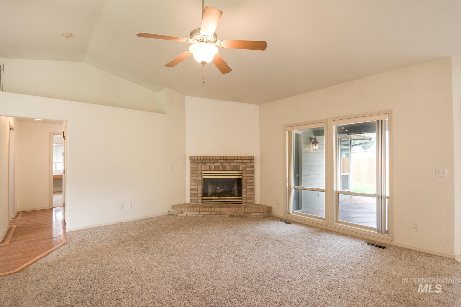 10080 W Whirlaway Dr, Boise, Idaho 83704, 3 Bedrooms, 2 Bathrooms, Residential For Sale, Price $484,900,MLS 98994812