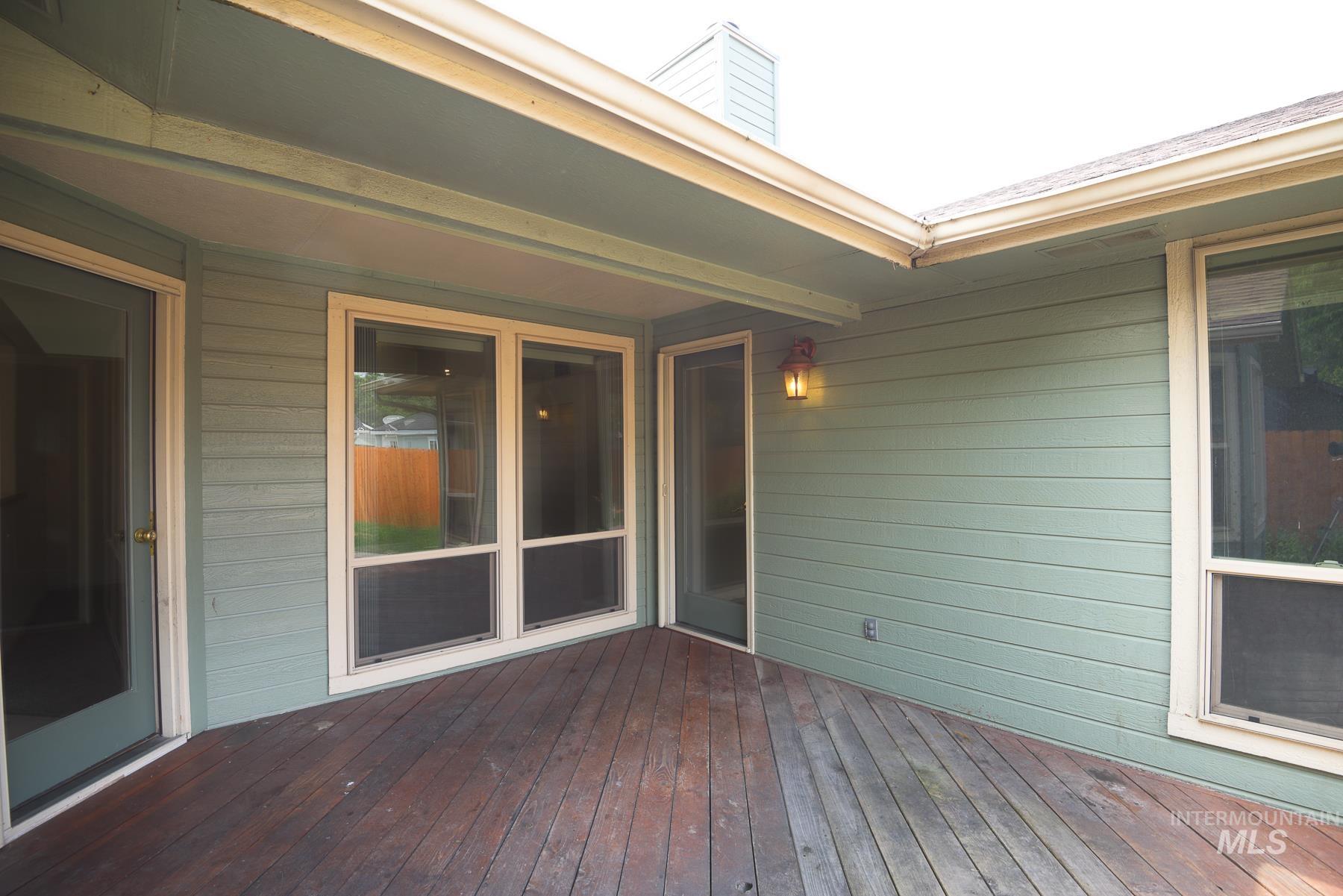 10080 W Whirlaway Dr, Boise, Idaho 83704, 3 Bedrooms, 2 Bathrooms, Residential For Sale, Price $484,900,MLS 98994812