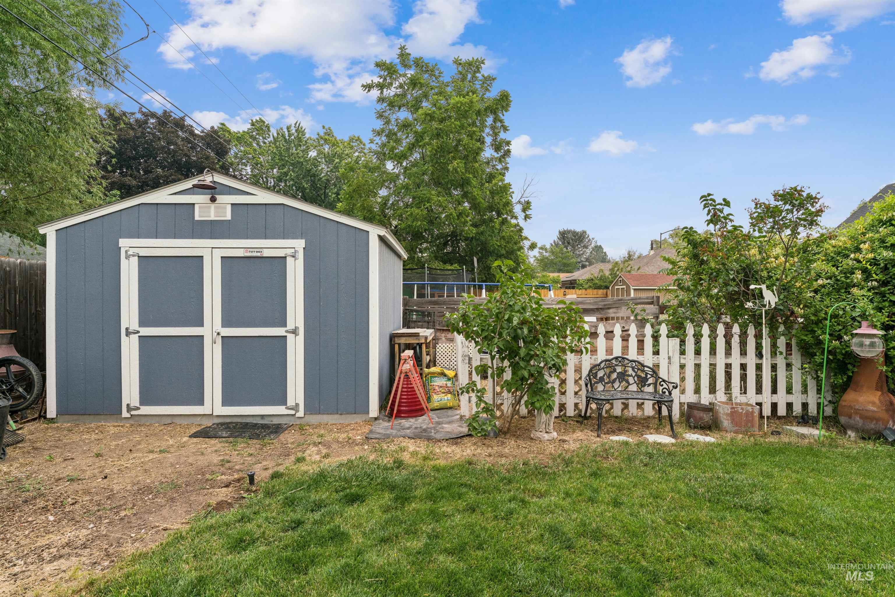 412 E Pine, Meridian, Idaho 83642, 3 Bedrooms, 1 Bathroom, Residential For Sale, Price $385,000, 98994814