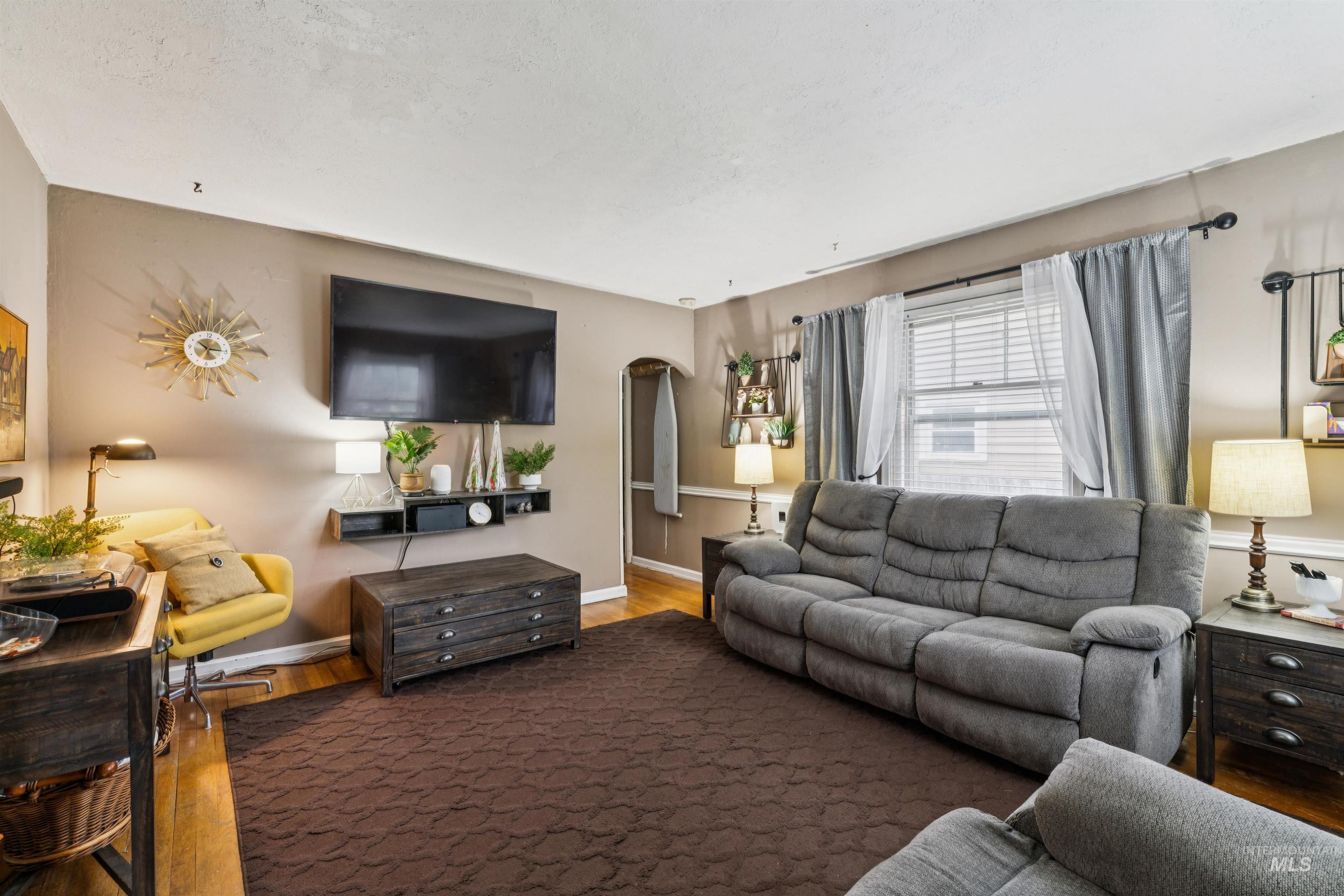 412 E Pine, Meridian, Idaho 83642, 3 Bedrooms, 1 Bathroom, Residential For Sale, Price $385,000, 98994814
