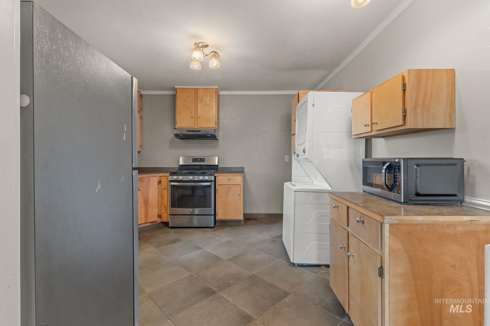 1517 11th Avenue, Lewiston, Idaho 83501, 3 Bedrooms, 2 Bathrooms, Residential For Sale, Price $343,000, 98994819