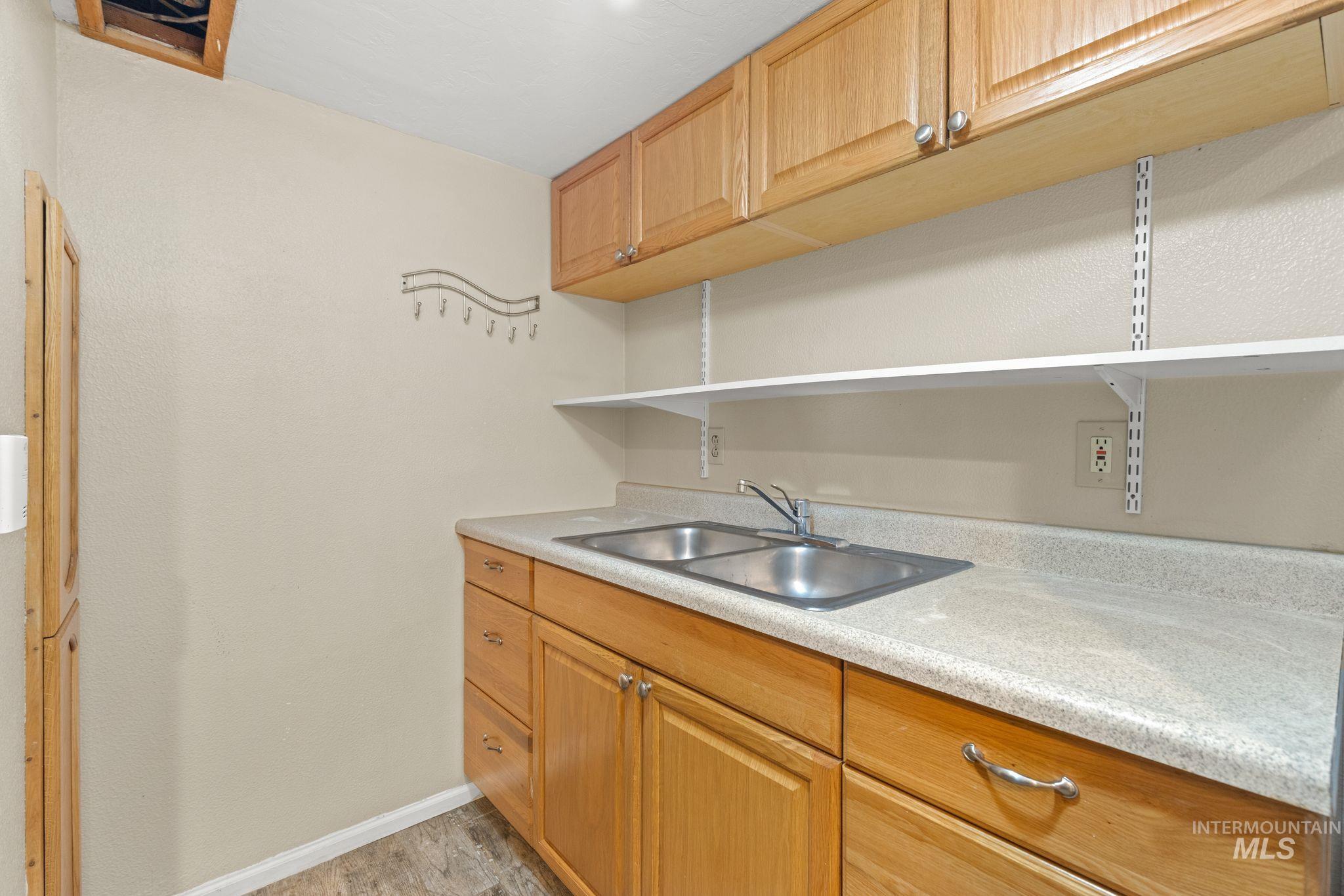 1517 11th Avenue, Lewiston, Idaho 83501, 3 Bedrooms, 2 Bathrooms, Residential For Sale, Price $343,000, 98994819