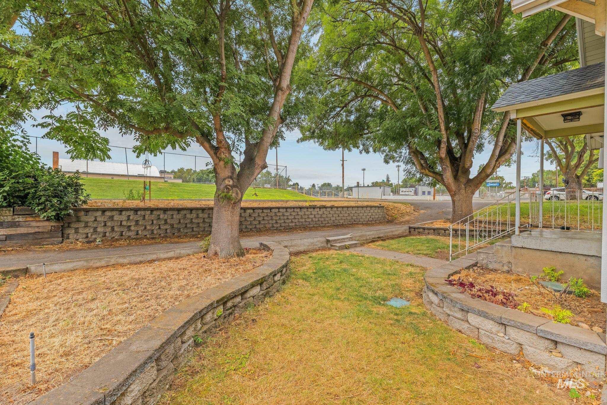 1517 11th Avenue, Lewiston, Idaho 83501, 3 Bedrooms, 2 Bathrooms, Residential For Sale, Price $343,000, 98994819