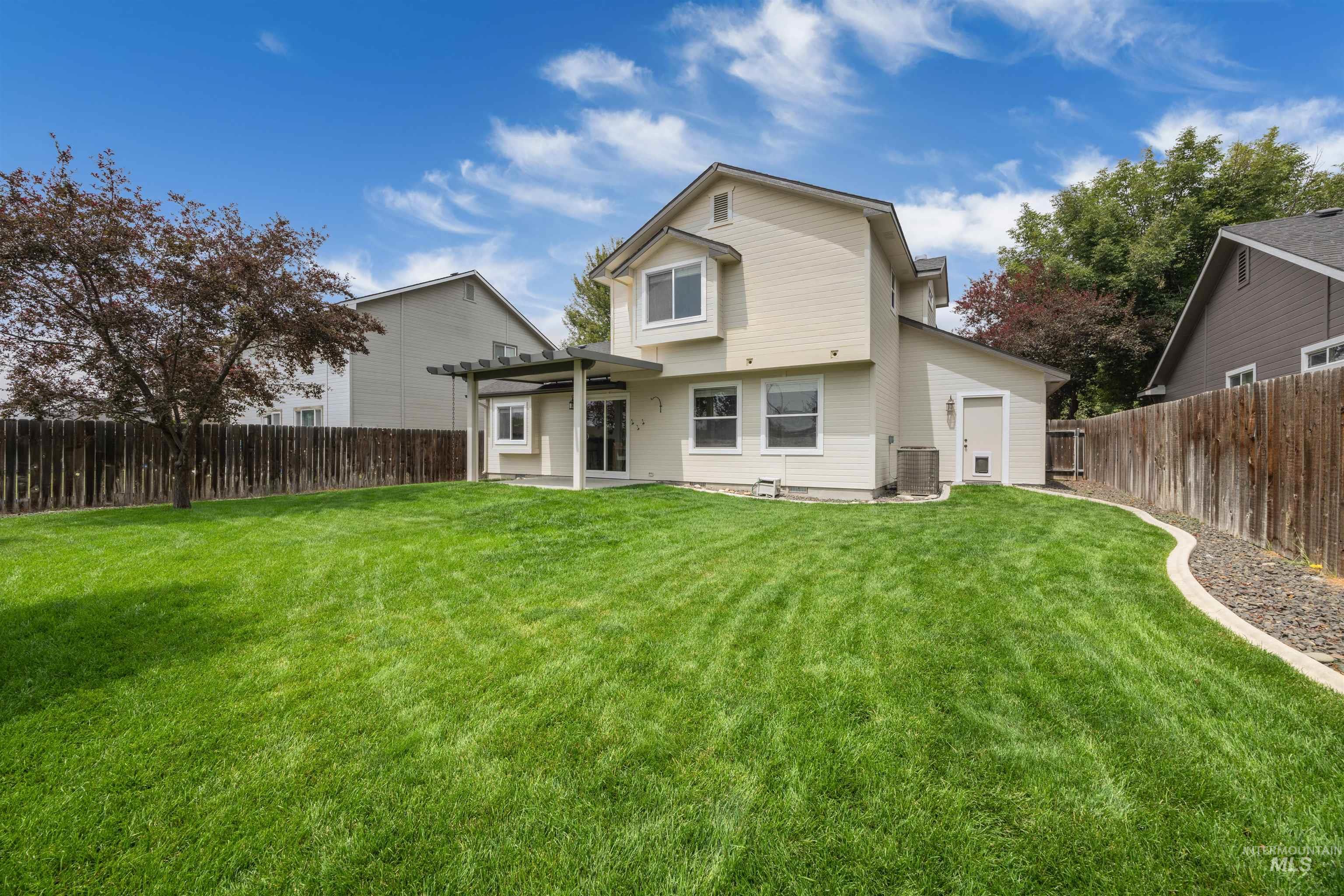 1671 W Apgar Creek Dr., Meridian, Idaho 83646, 4 Bedrooms, 2.5 Bathrooms, Residential For Sale, Price $469,900, 98994822